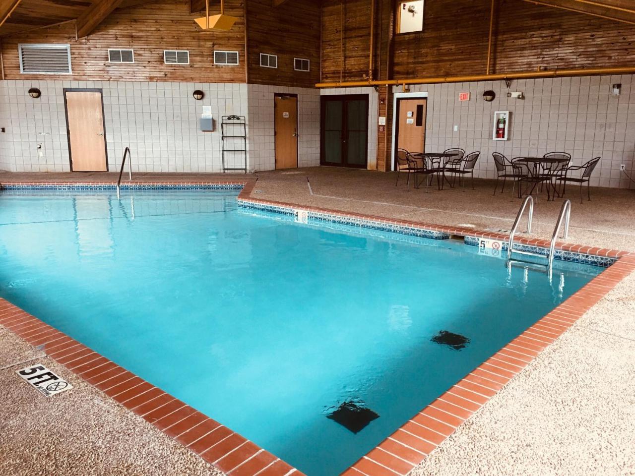 Regency Inn And Suites Stilwell Exterior foto